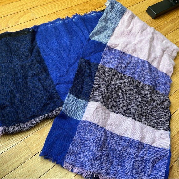 American Eagle Plaid Blanket Scarf